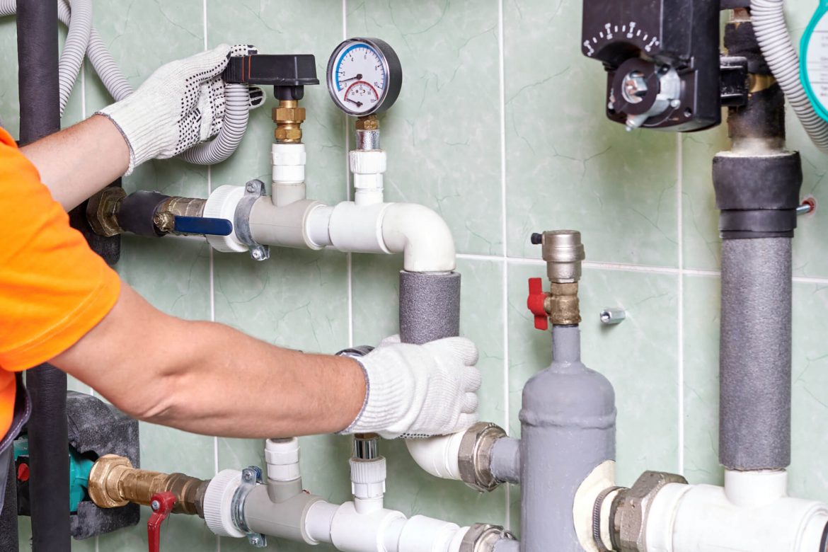 4 Signs Your Commercial Plumbing Needs Repairs